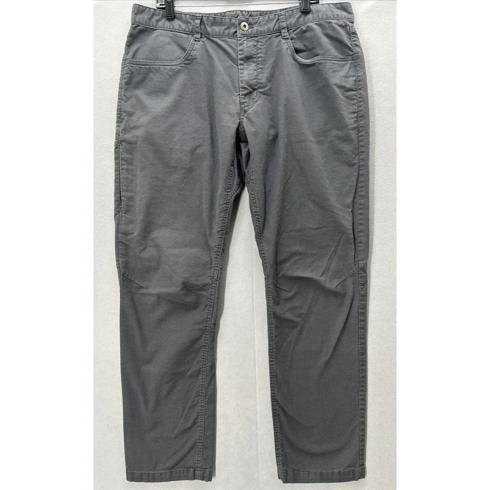 The North Face Motion Pants Men 38x30 Gray Stretch Standard Fit Articulated Knee